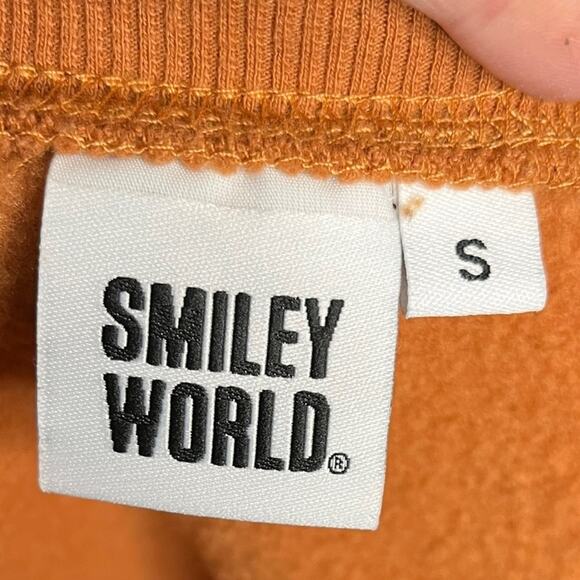 NWOT SMILEY WORLD Spread Kindness Orange Smiley Face‎ Cropped Sweatshirt Size S - Picture 9 of 10